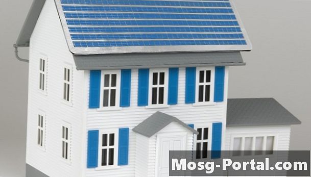 Come costruire una casa solare modello per un progetto per bambini