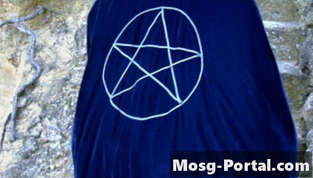 Hoe een perfect pentagram te tekenen