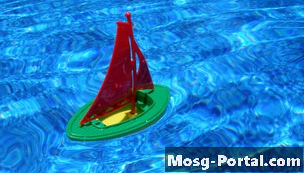 Cómo hacer un modelo de barco que flota