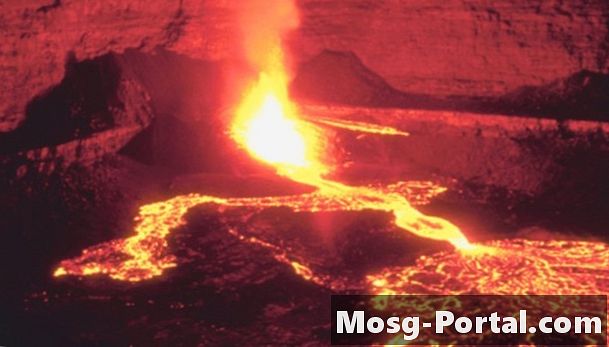 قائمة الصخور البركانية الاستخراجية