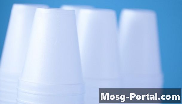 Vad händer med pyrofoam i en mikrovågsugn?