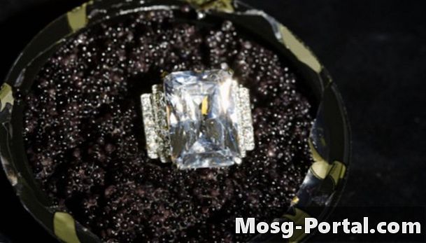 Mengapa Berlian Berlian Digunakan?